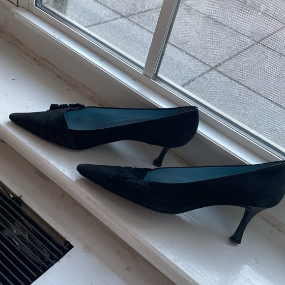 Gorgeous, black suede heels - Picture 2 of 9